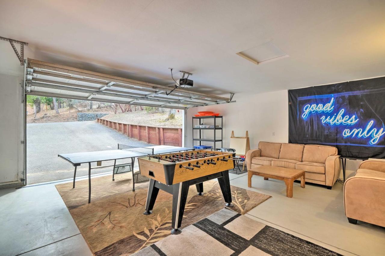 Groveland Gem With Deck, Game Room And Much More! Экстерьер фото